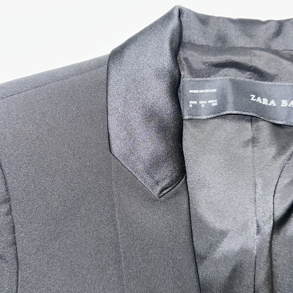 Zara Cinched Blazer - Picture 3 of 9